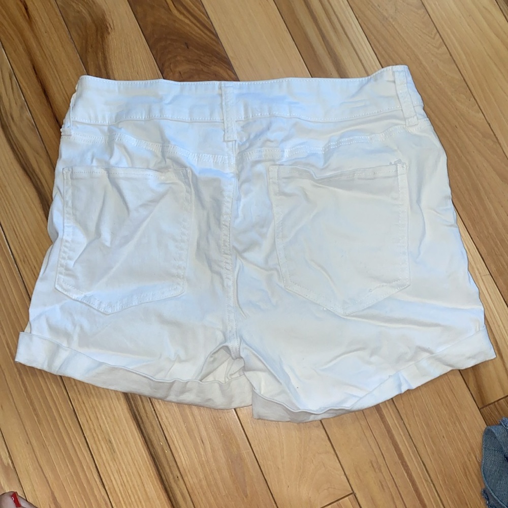 SO Juniors White Denim Shorts size 9 - Picture 5 of 6